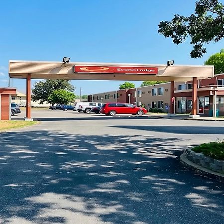 Econo Lodge Waite Park Экстерьер фото