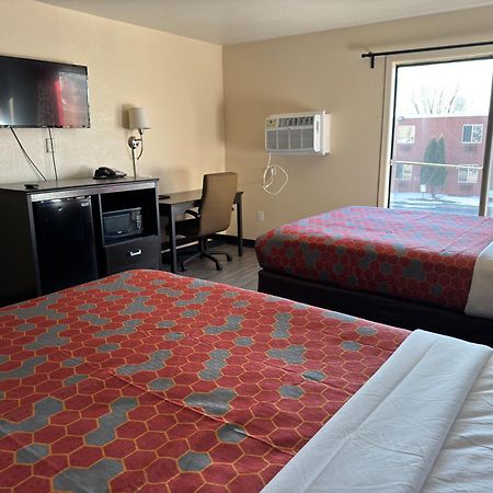 Econo Lodge Waite Park Экстерьер фото