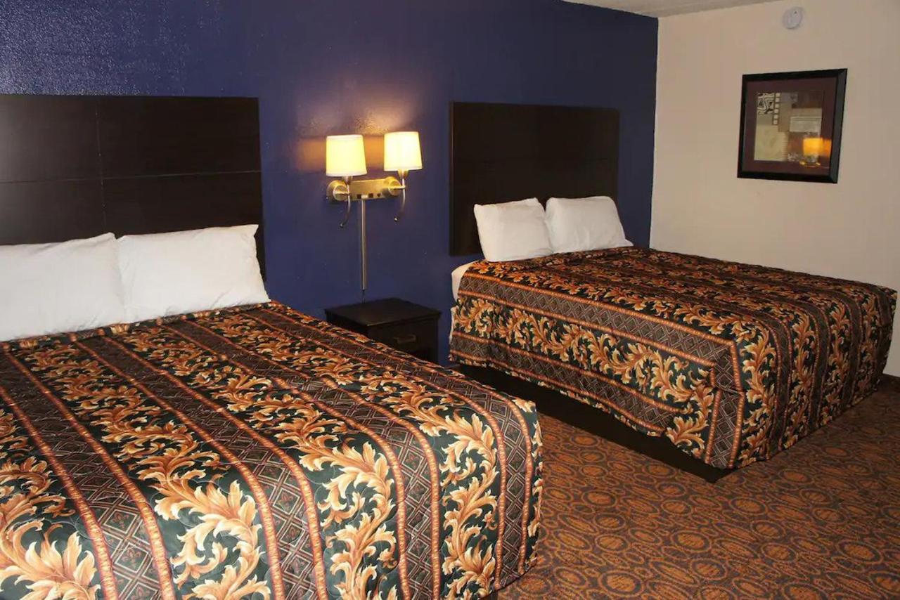 Econo Lodge Waite Park Экстерьер фото