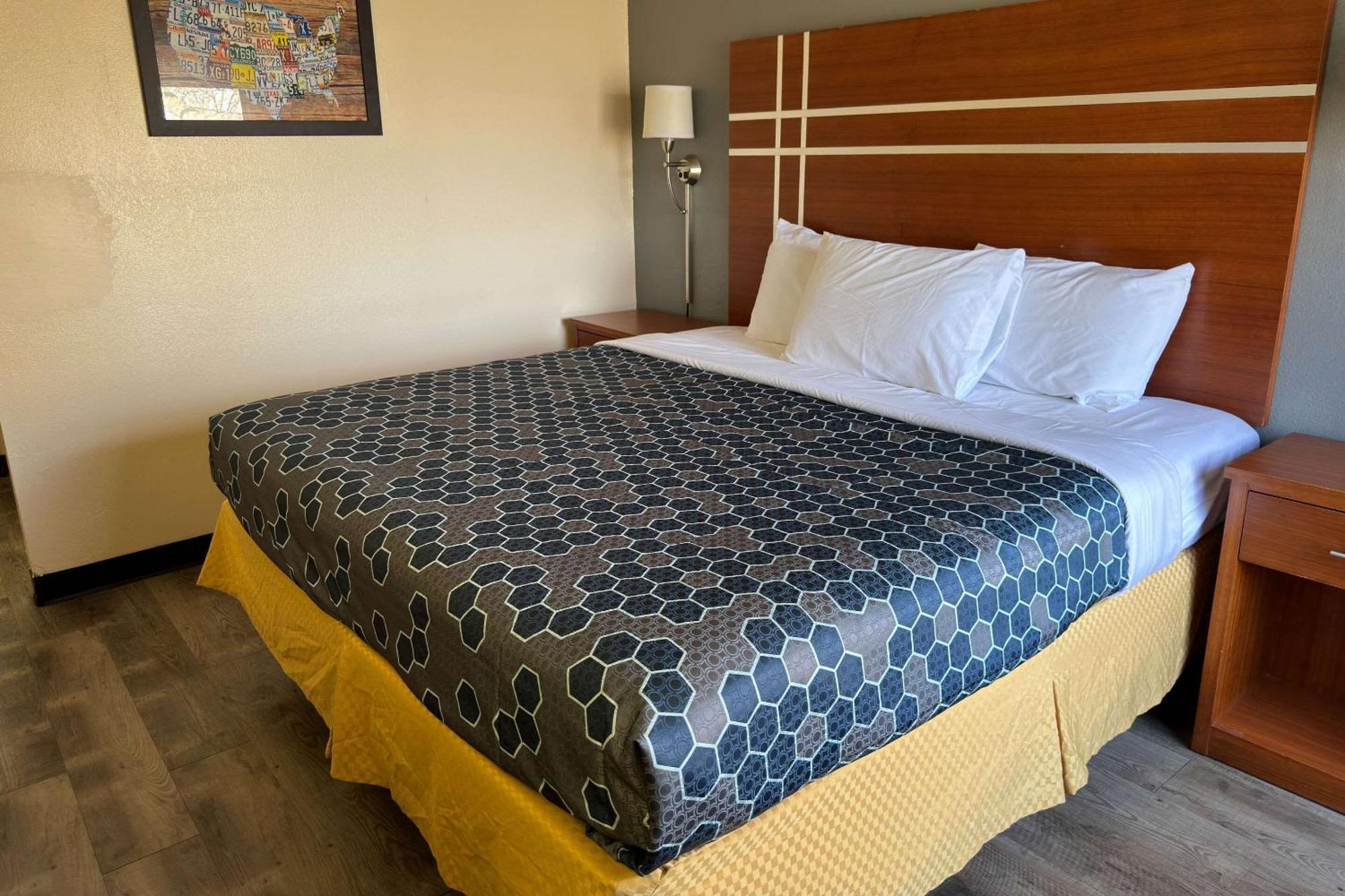 Econo Lodge Waite Park Экстерьер фото
