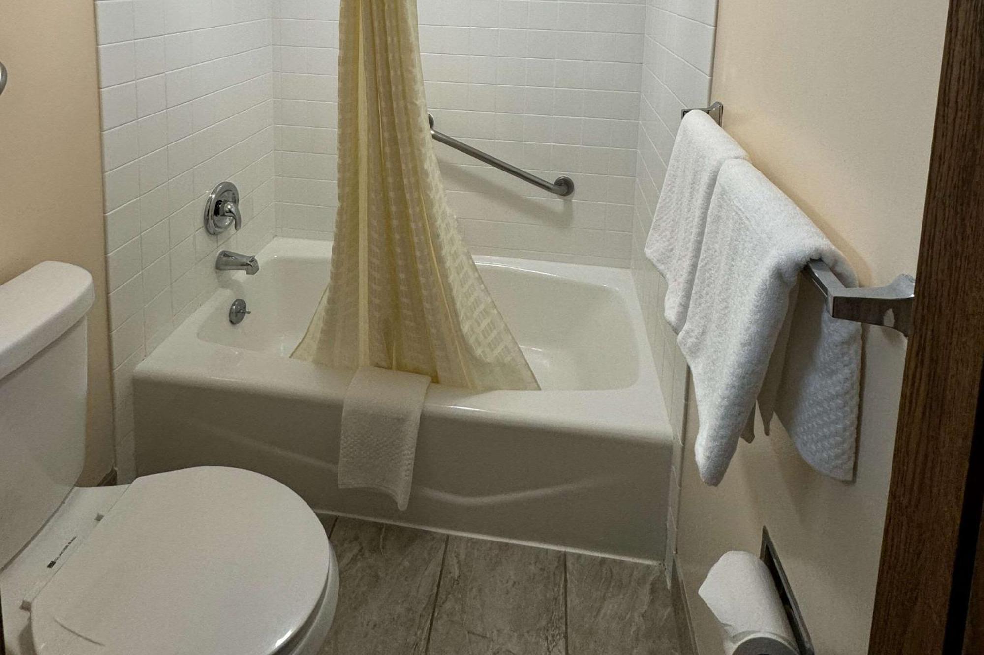 Econo Lodge Waite Park Экстерьер фото