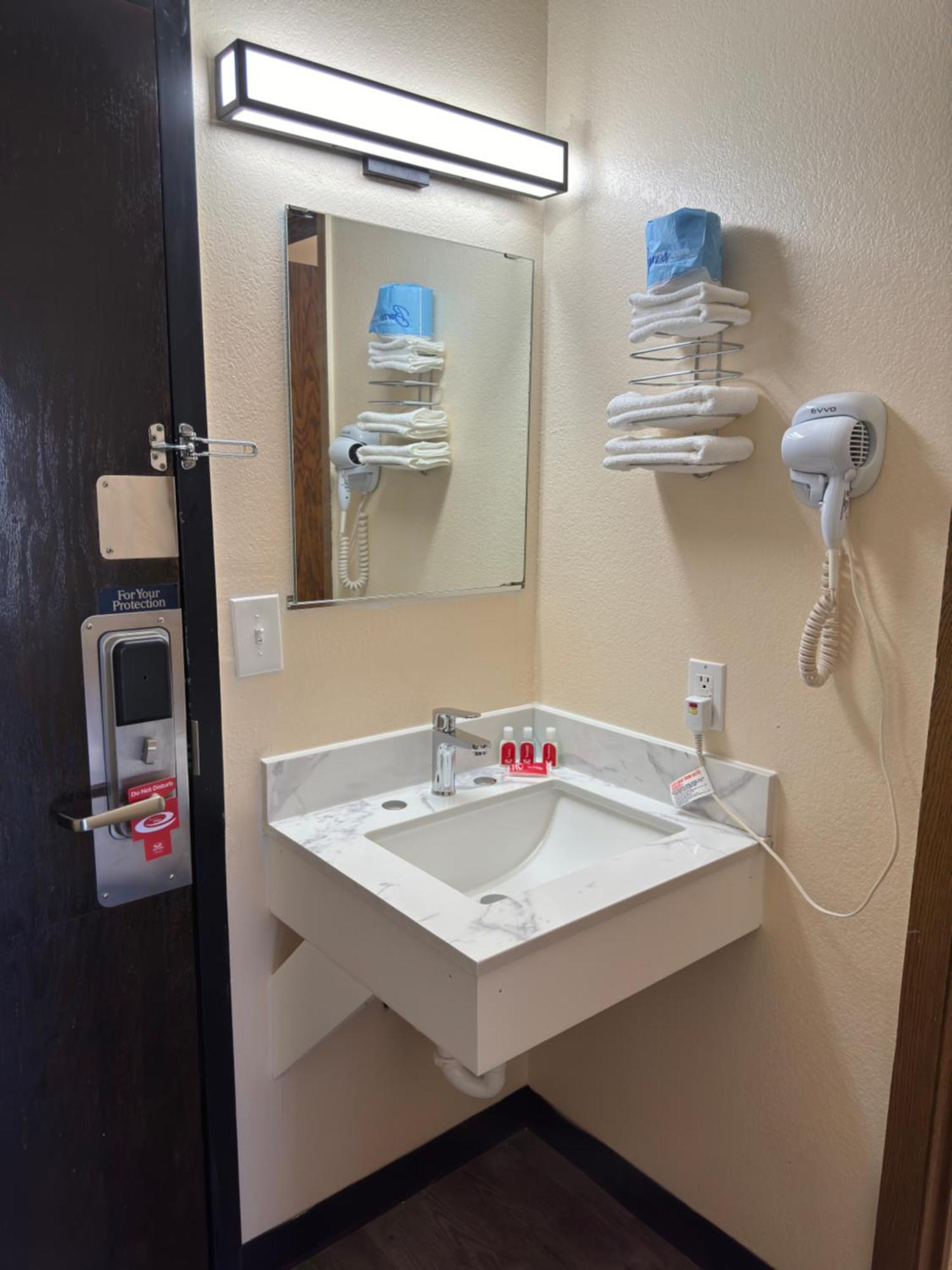 Econo Lodge Waite Park Экстерьер фото