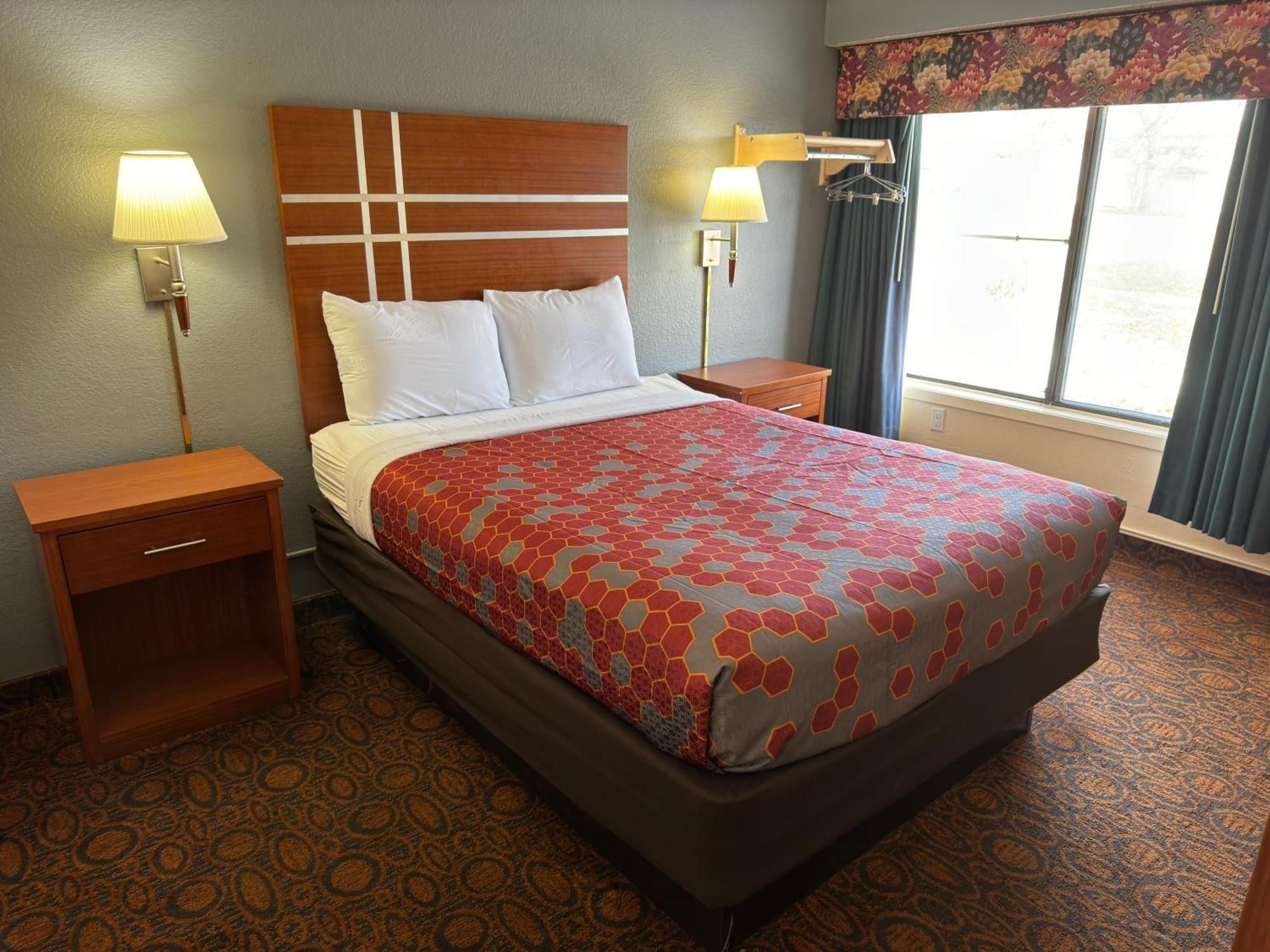 Econo Lodge Waite Park Экстерьер фото